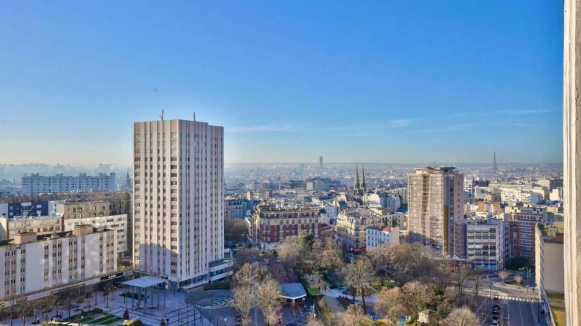 Nice Apartment Overlooking The Rooftops Of Parijs Frankrijk
